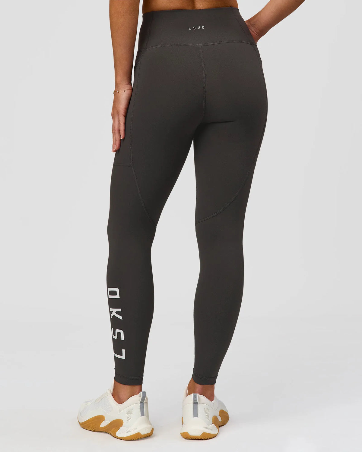 Onyx-white